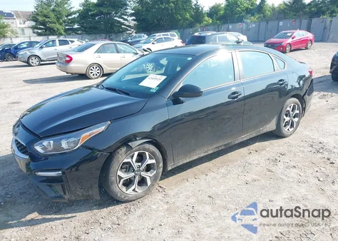 2021 Kia Forte Lxs z USA, uszkodzony, nr VIN 3KPF24AD3ME408910
